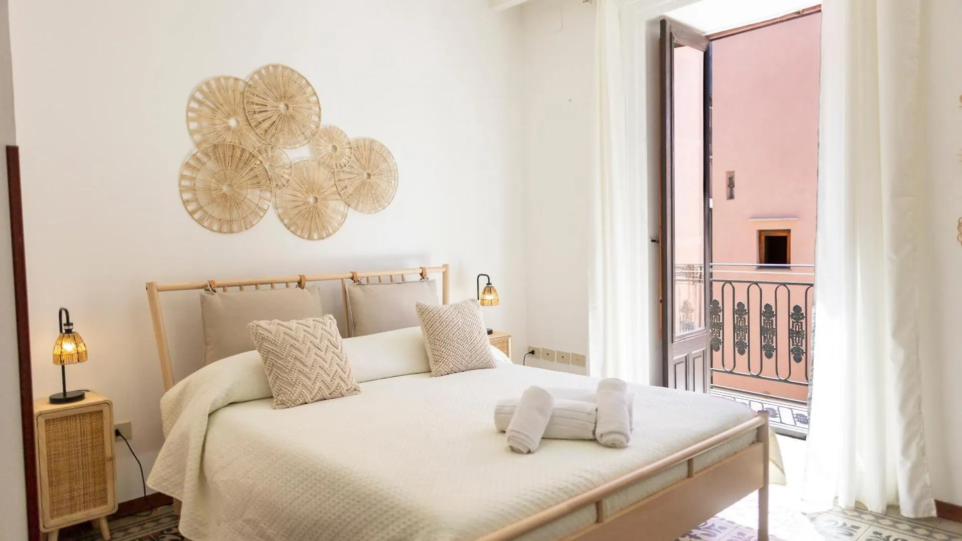 Dolce Vita Rooms And Apartments Cefalù Bed & Breakfast