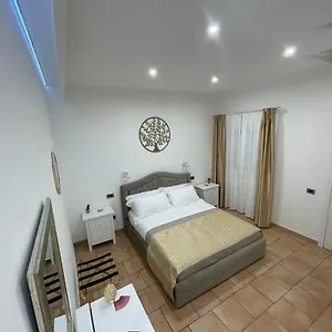La Maison Del Mas Gold Bed & Breakfast Elmas