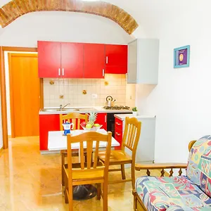 Gaia - Low Cost Studio Appartamento